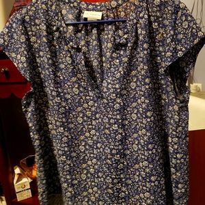 Liz Claiborne blue flower blouse size L